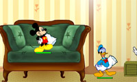 Mickey y amigos en la lucha de almohadas